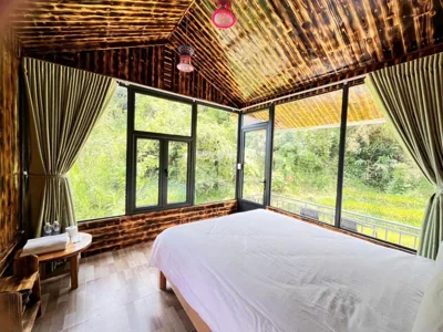 Bungalow con patio — Madame View Homestay